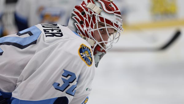 Craggs scores two in loss at Iowa