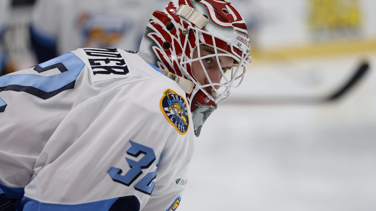 Craggs scores two in loss at Iowa