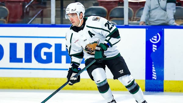 Walleye add forward in trade with Grizzlies